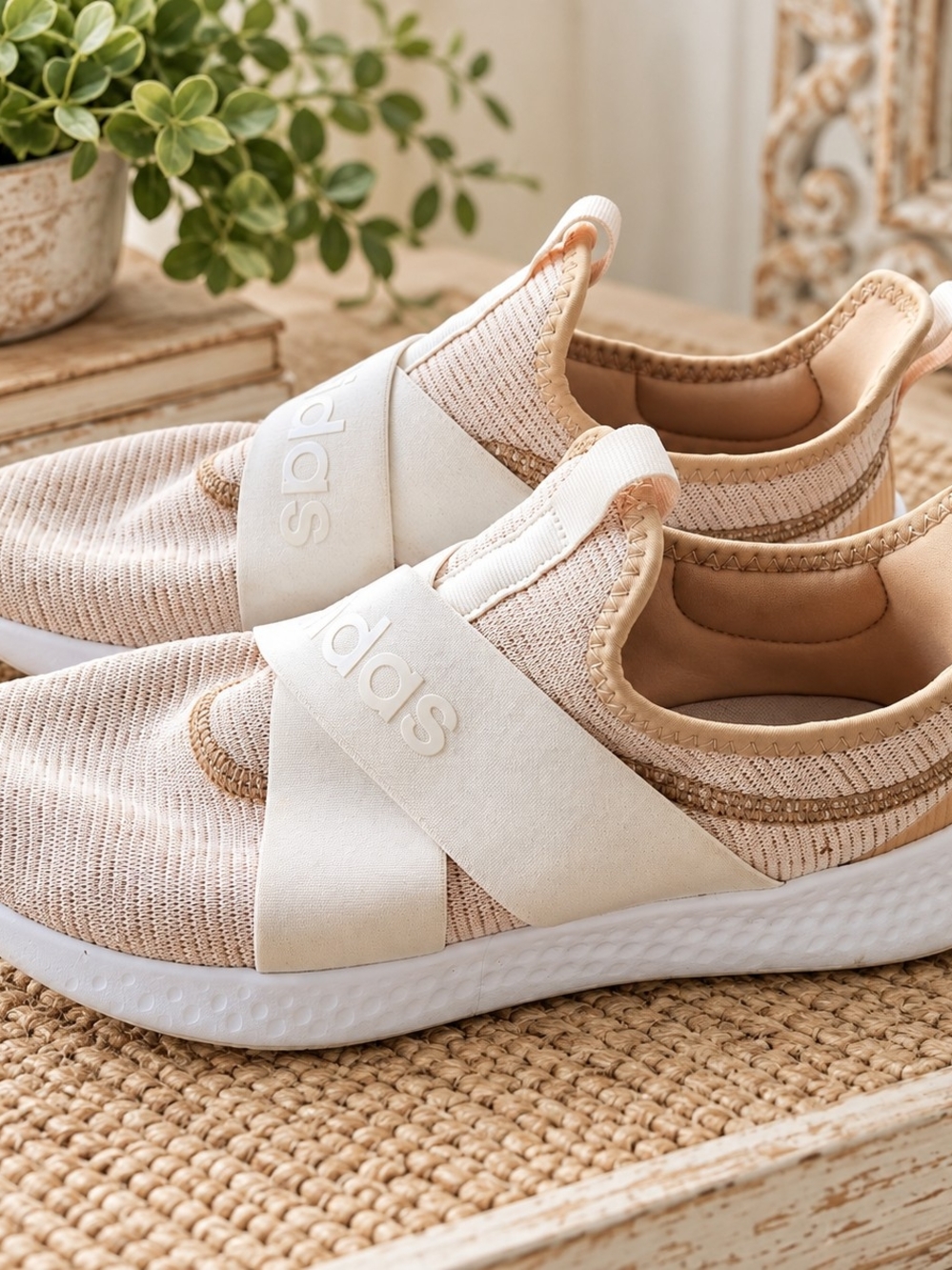 Adidas Women's Puremotion Adapt slip-on casual sneakers Sz 8